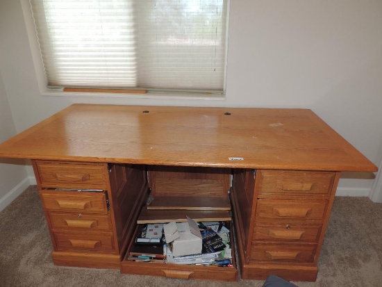 72x36x30" Winners Only oak desk.