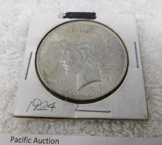 1924 Peace dollar coin