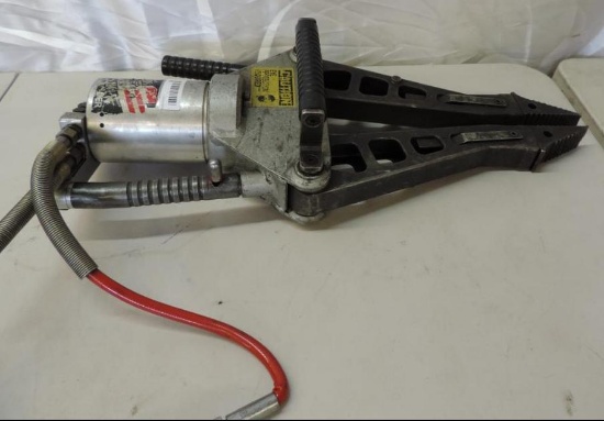 Rettenmit hydrolic jaws of life.