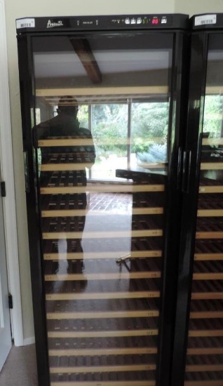 Avanti wine chiller. (needs serviced)