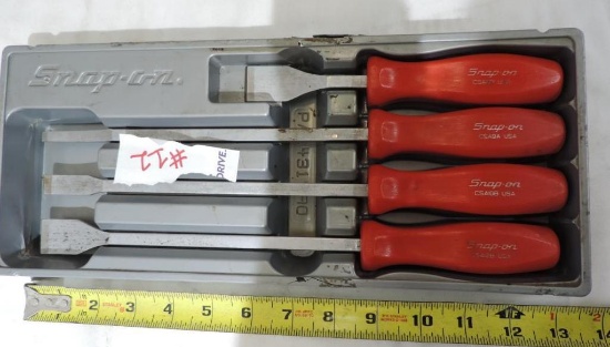 Snap on scraper set.