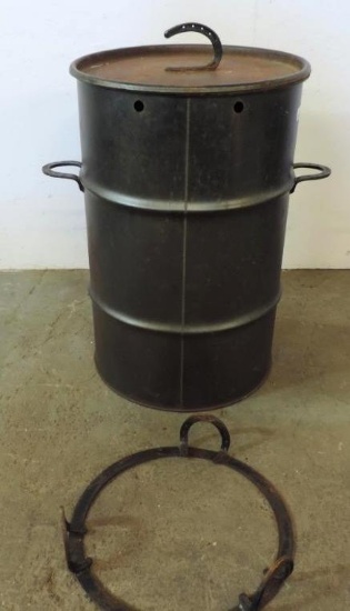 19x29" Horseshoe handle barrel smoker.