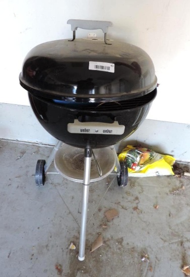 Weber metal charcoal BBQ.