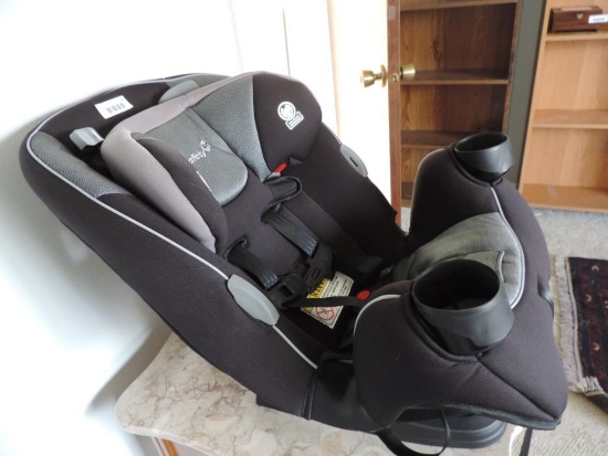 Safety First car seat in good condition.