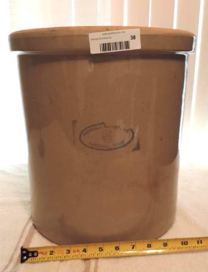 Marshall pottery 5 gallon crock in great condition.