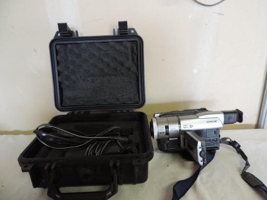 Sony DCR-TRV 103 digital 8 handycam camcorder.