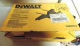 DeWalt DW6913 Parallel fence with box.