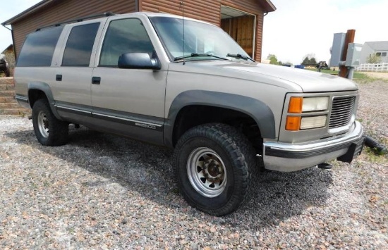 1999 GMC 2500 SLT Suburban