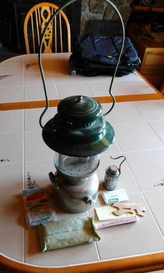 Outstanding Coleman No 237 gas lantern