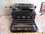 Royal antique typewriter.