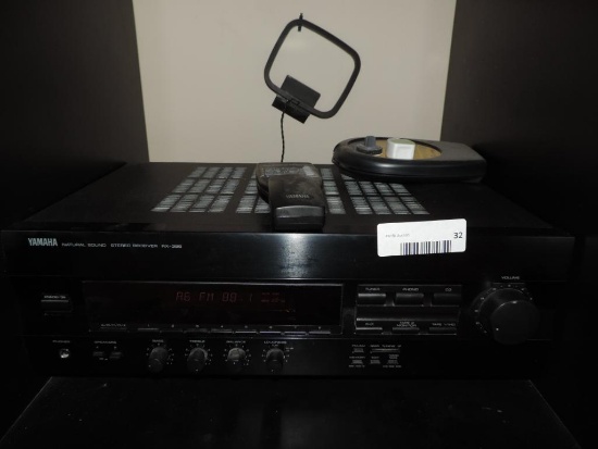 Yamaha RX-396 receiver with remote.