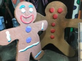 Ginger bread men pair