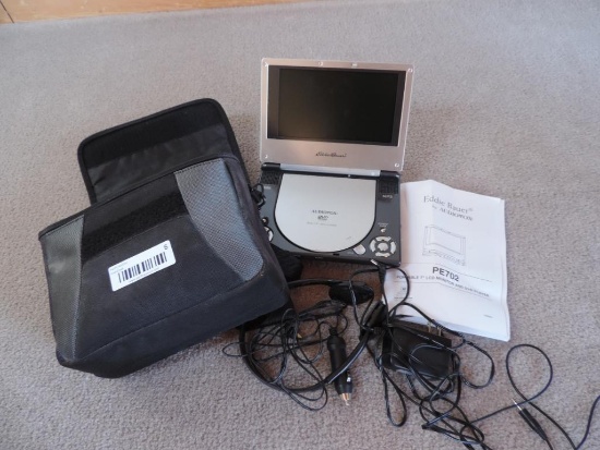Eddie Bauer PE702 7" DVD MP3 plaer with accessories.
