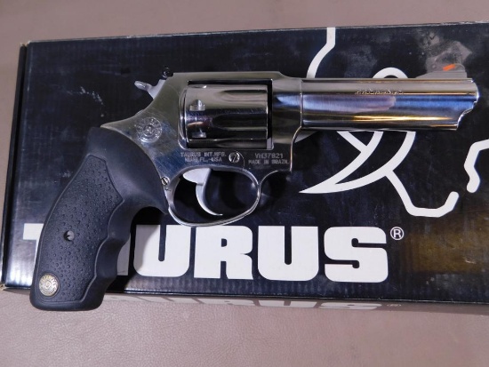 Taurus - M941