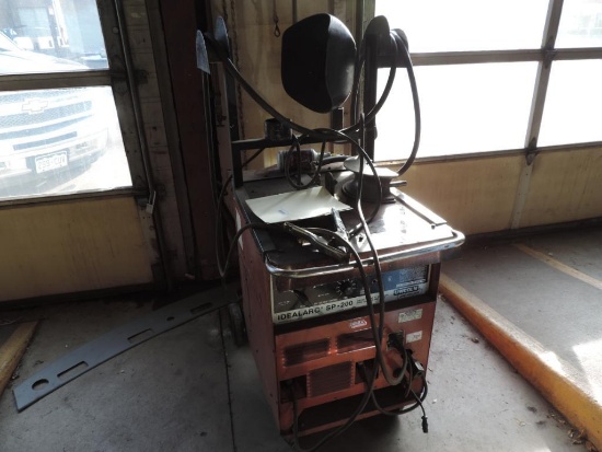 Lincoln Idealarc SP-200 welder.