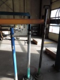 3 adjustable pipe stands.
