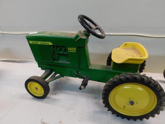 Metal Body John Deere Pedal Tractor