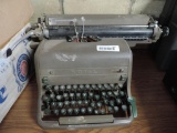 Royal Typewriter in rough condition.