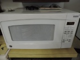 White GE microwave.