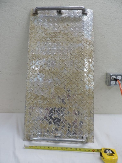 Global AMD 3618 diamond plate ramp.