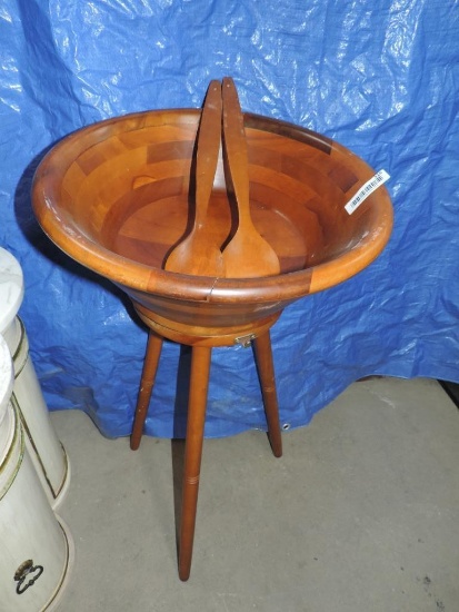 Wooden salad server bowl by Hellerware.