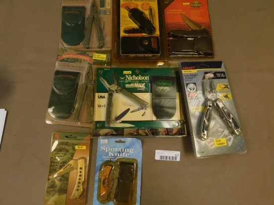 Knife and multi tool assortment