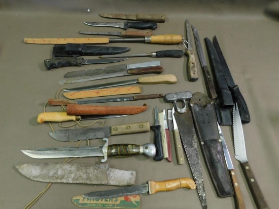Fishing and hunting knife assortment