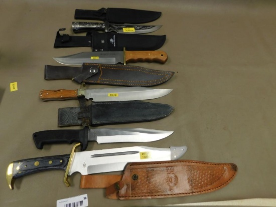 Sheath knife assortment