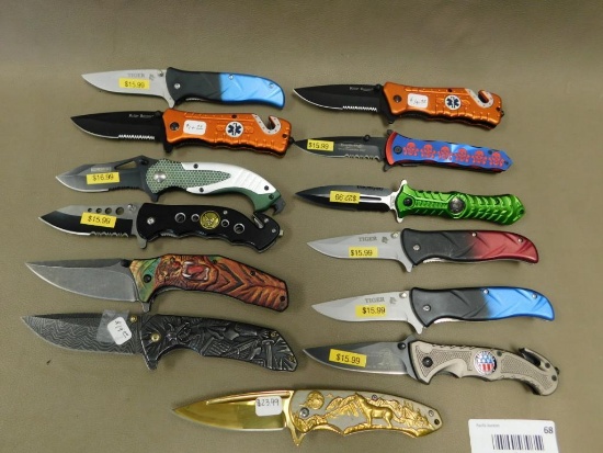 Assisted opening pocket knives
