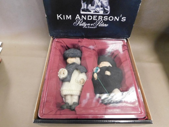 Enesco Kim Anderson Pretty as a Picture Couple Enjoyment figurines