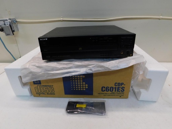 Sony CDP-C601ES CD player with box and remote.