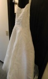 Size 8 David's Bridal Wedding Gown