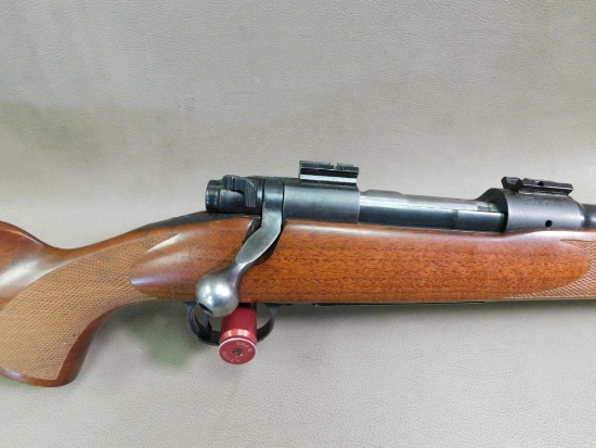 Winchester - Pre 1964 Model 70 Featherweight