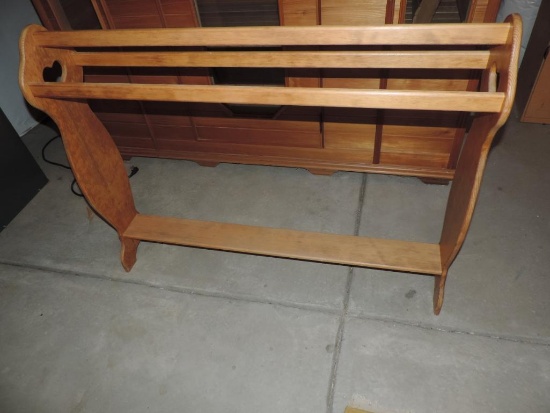 Oak Heart Quilt Rack