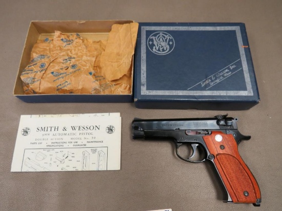 Smith & Wesson - 39