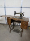 Free Sewing Machine Co. Machine and Table