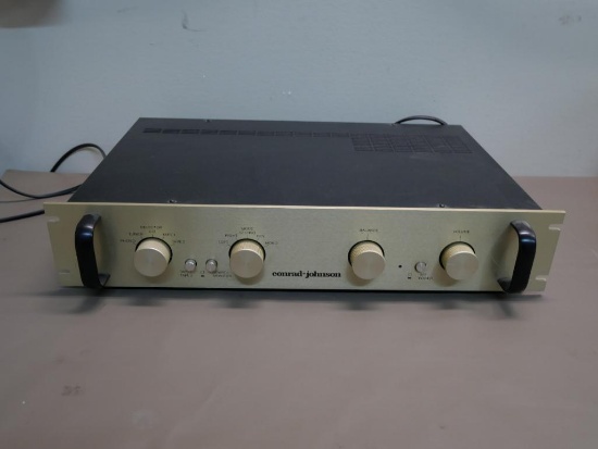 Conrad Johnson PV8 Pre Amplifier