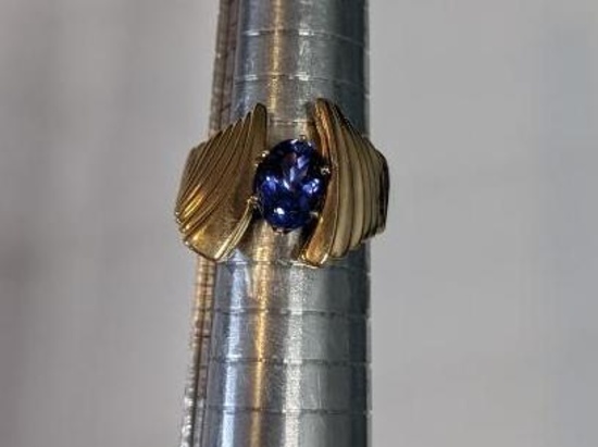 14Kt Chunky Yellow Gold and Tanzanite Ring