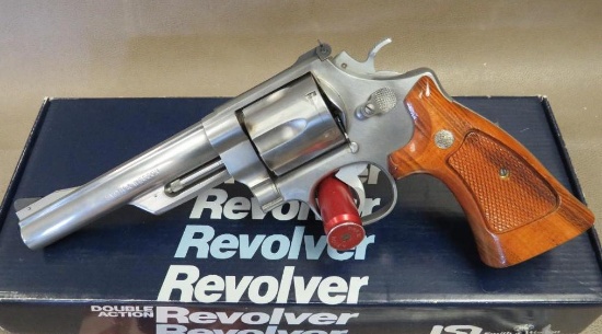Smith & Wesson - 657