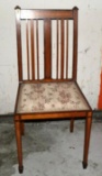 Pretty Inlaid Mahogany Chair
