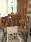 Antique Philco Radio, Chairs & Lamps