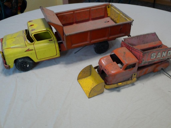 Antique Lumar Gravel Truck