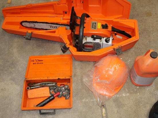 Stihl 032AV Chainsaw with Case