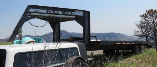 2001 Hillsboro 300 Gooseneck Beavertail Equipment Trailer