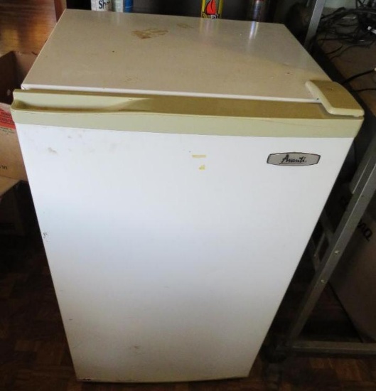 Avanti Apartment Fridge
