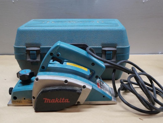 Makita N1900B Power Planer with Case