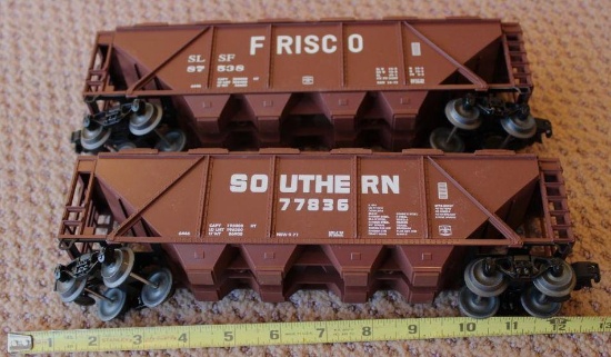 Lionel 1998 Southern and Frisco Se of 2 Covered Hoppers