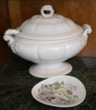 Red Cliff Soup Tureen with Ladle