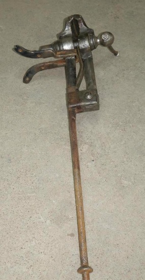 Hand Forged Post Vise