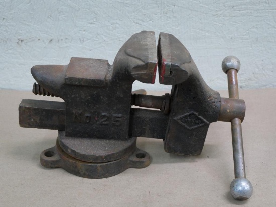 Antique Littlestown #25 Vise